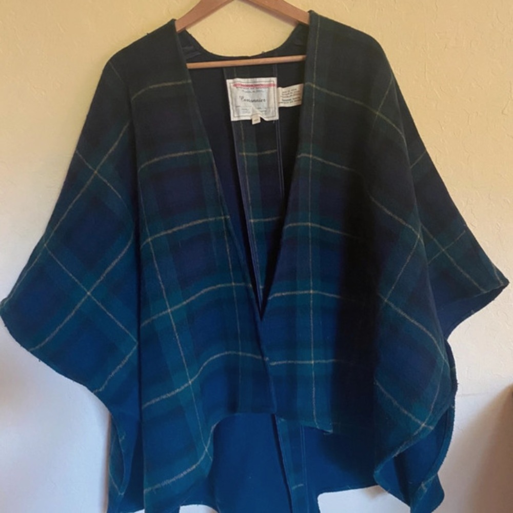 Cartonnier cape bought at anthropology